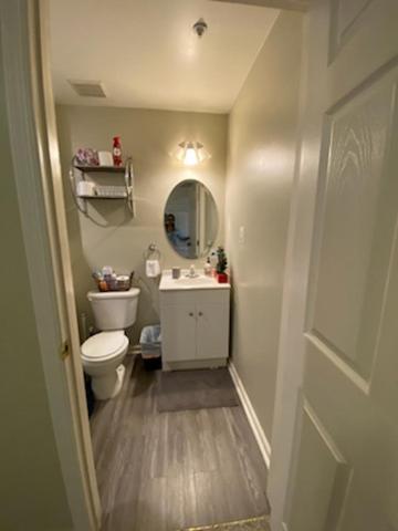 Hidden Gem Near Downtown Frederick And Shopping Apartment Exterior photo