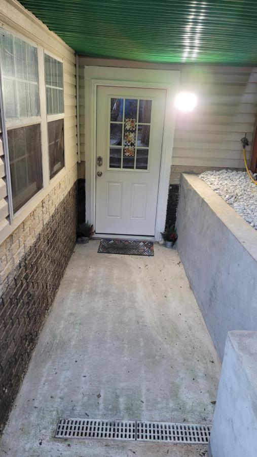 Hidden Gem Near Downtown Frederick And Shopping Apartment Exterior photo